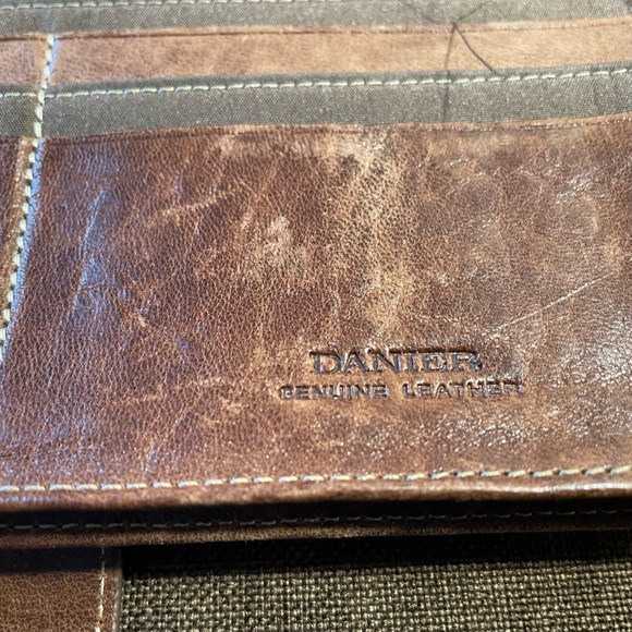 Danier Leather Wallet - Picture 5 of 7